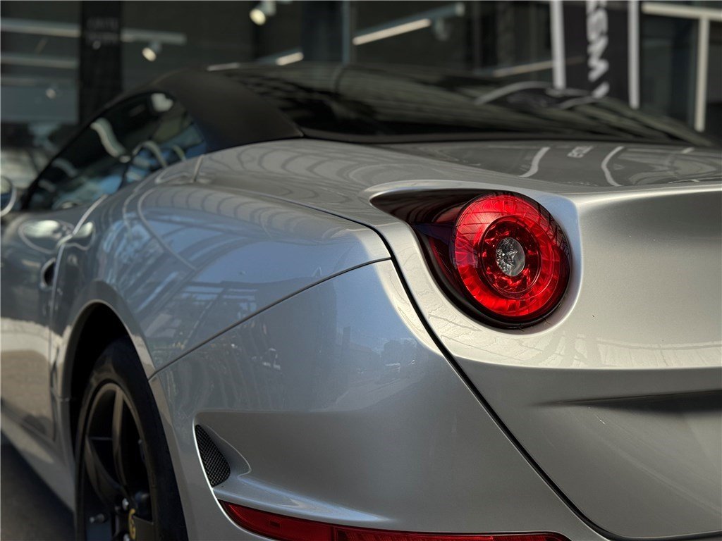 ferrari - Visuel 17